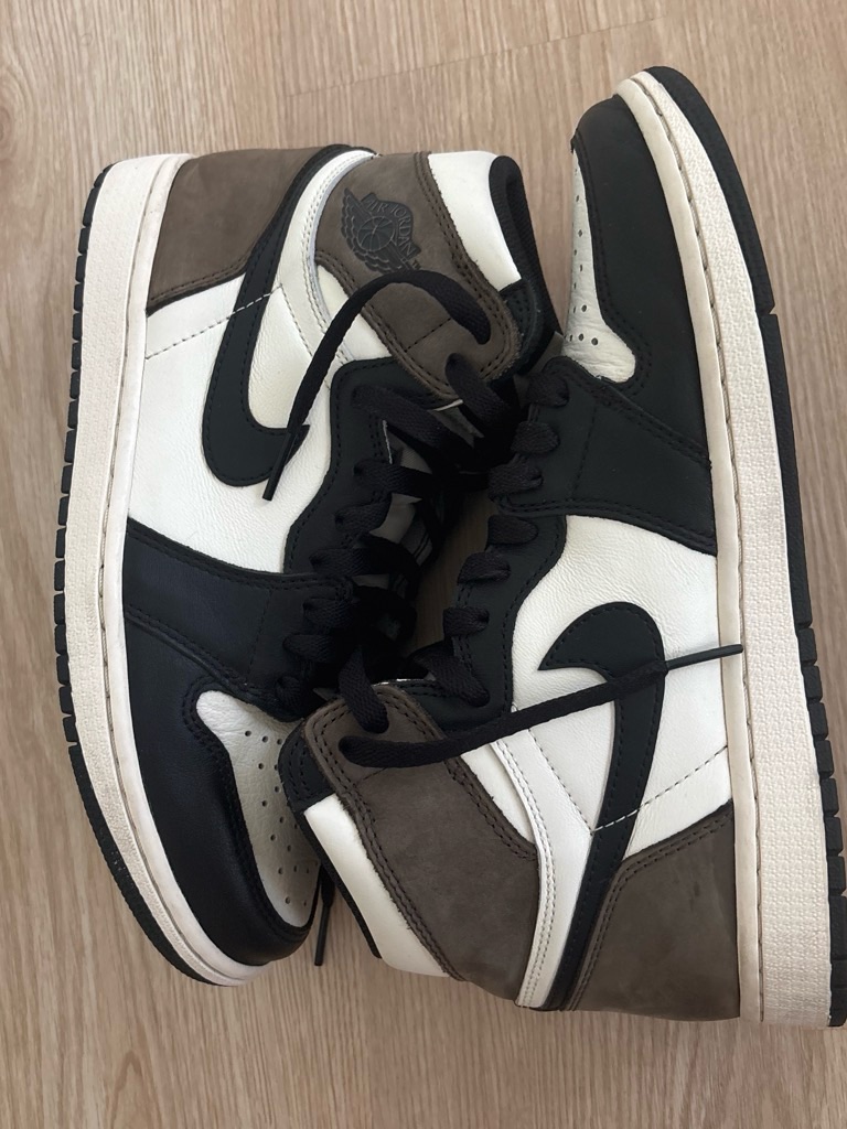 Jordan 1 High Top Sneakers - Black/White/Brown